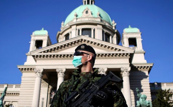 Times: Az európai szélsőjobb barátokra lel Szerbiában