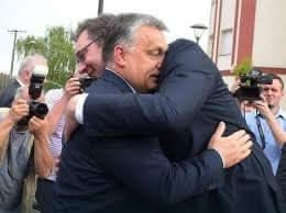 Jobban bíznak Budapestben, mint a saját vezetőikben