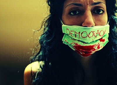 Aggasztóan visszacsúszott Magyarország a demokráciában