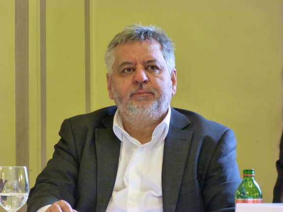 Lánczi a politikai komisszár