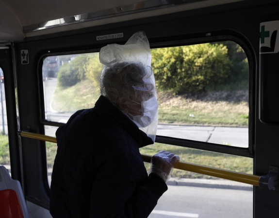 Diktátorok tényleg előnyben?  