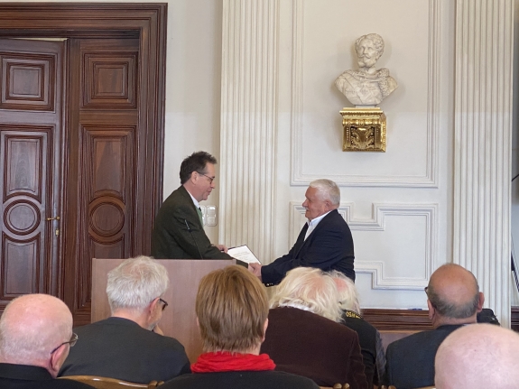 Ilyen hangulatban lépkedtem az Akadémia lépcsőjén