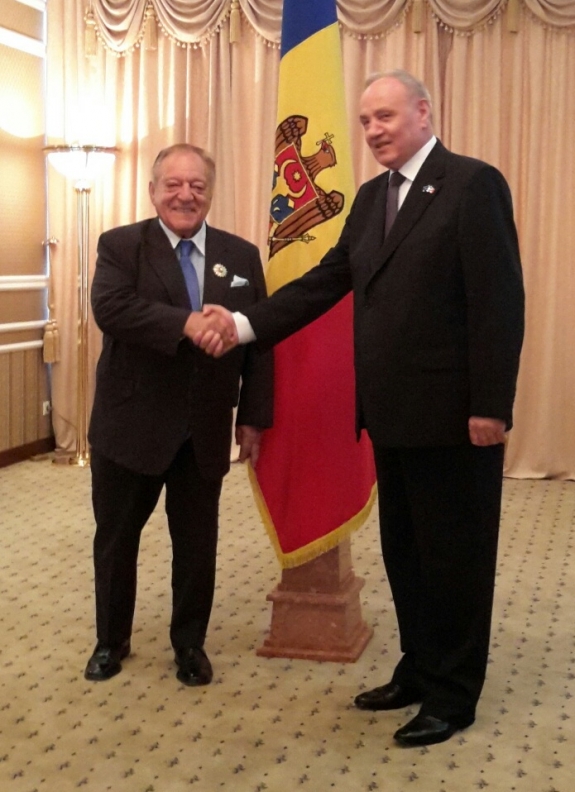 Dagad a nemzetközi súlyemelő botrány