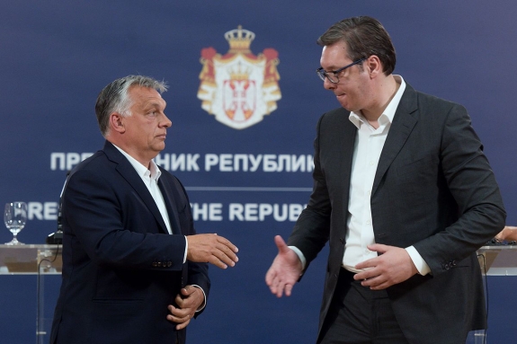 Jó pár vezető szívná a fogát a világban, ha Trump veszítene