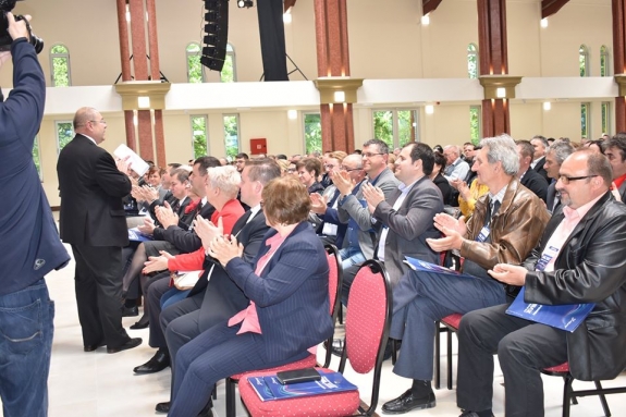 Már megint meztelen a király!