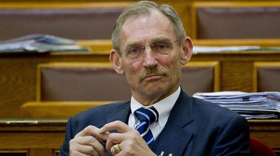 „Nem tehettem mást”